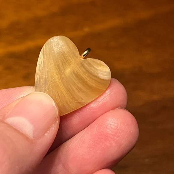 Butterscotch Banded Agate Carved Heart Charm - Picture 7 of 9